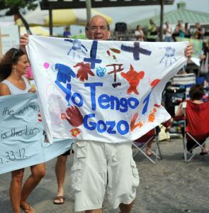 305292_4323102243241_1425159042_n